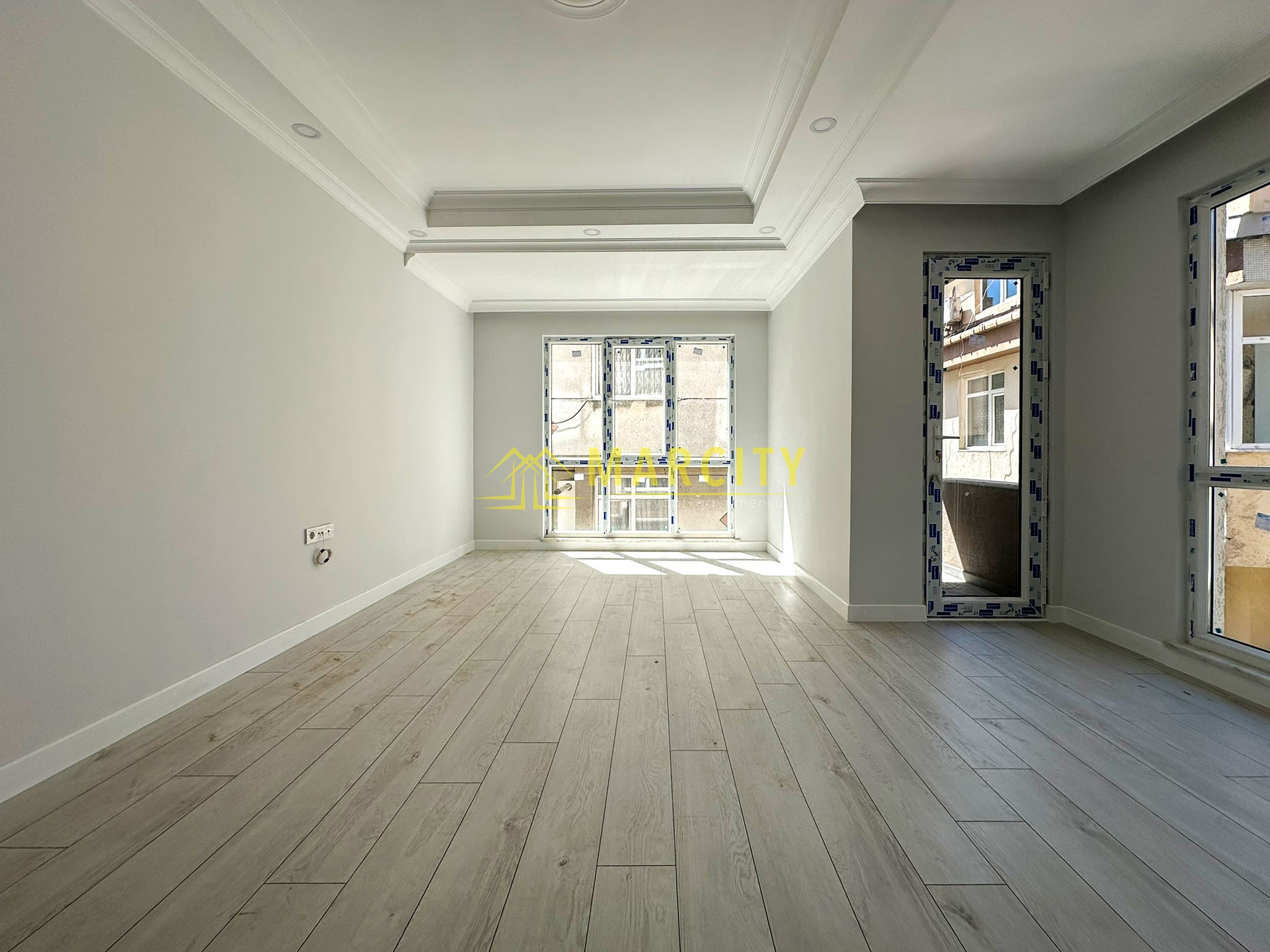 Bahçelievler Geniş 2+1 90m² Ara Kat Sıfır Daire