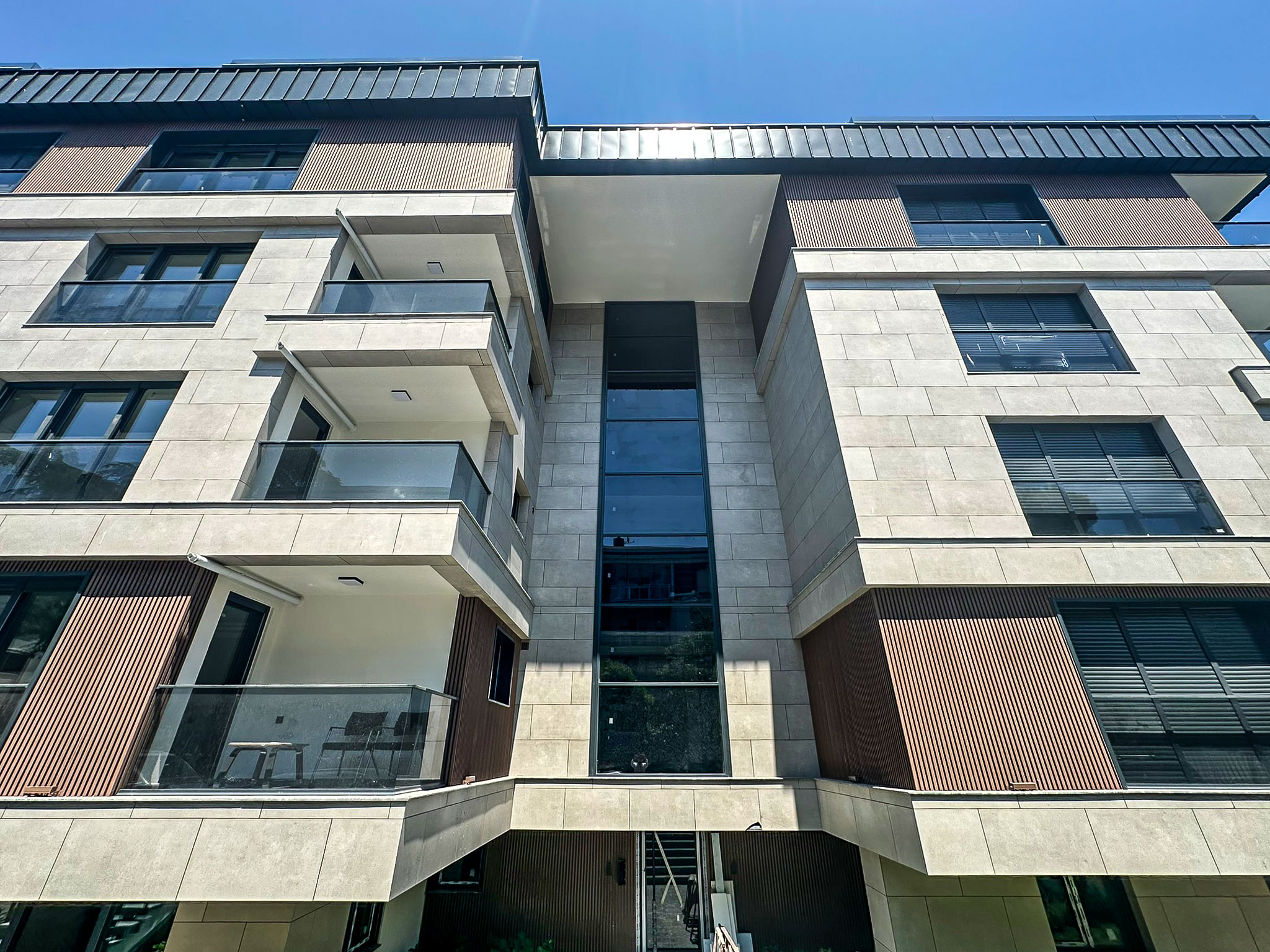Yeşilyurt da Prestijli 90m² 2+1 SATILIK Bahçe Teraslı